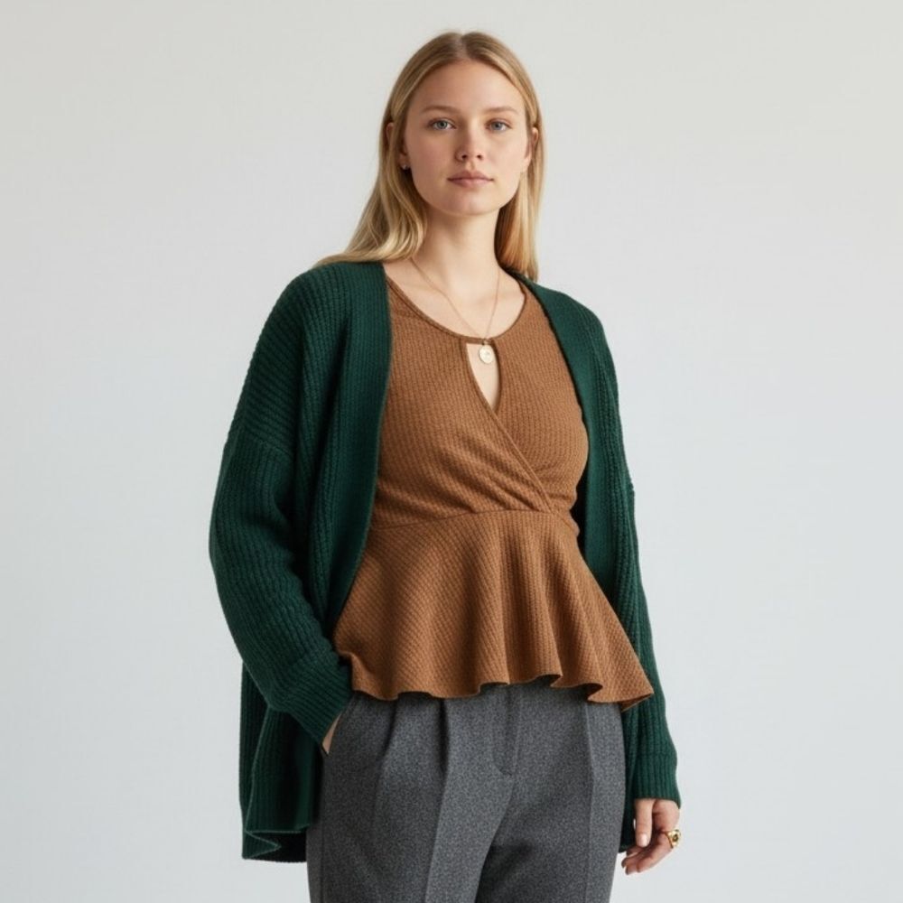 Women’s Brown Short Sleeve V-Neck Peplum Top